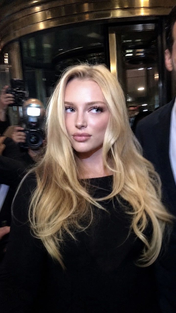 Paparazzi Exit